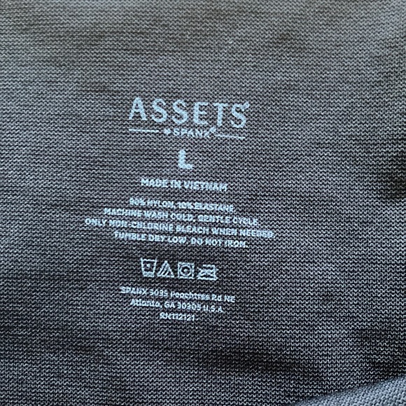 Assets by Spanx Black Leggings - Picture 3 of 4
